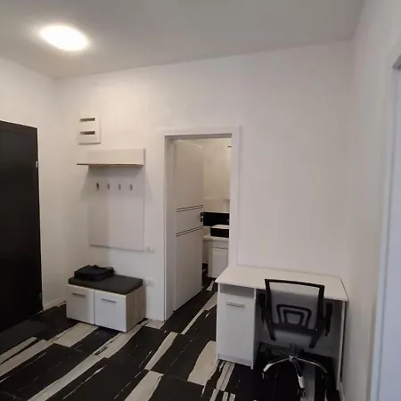 Apartment Aviatori 7 *